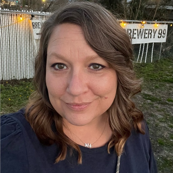 Meet your Posher, Mary - Picture 2 of 3